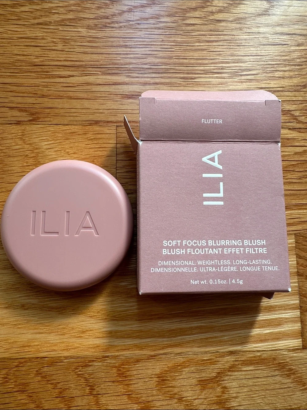 ILIA weightless blurring
